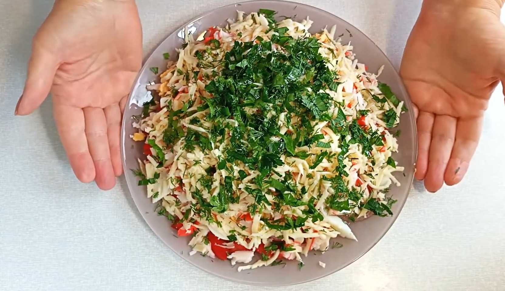 Изображение блюда: Крабовый салат без майонеза — Eda.Video