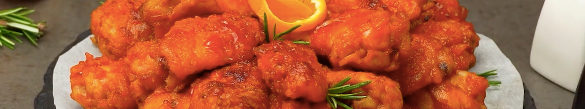 Куриные крылышки под томатно-апельсиновым соусом — Eda.Video