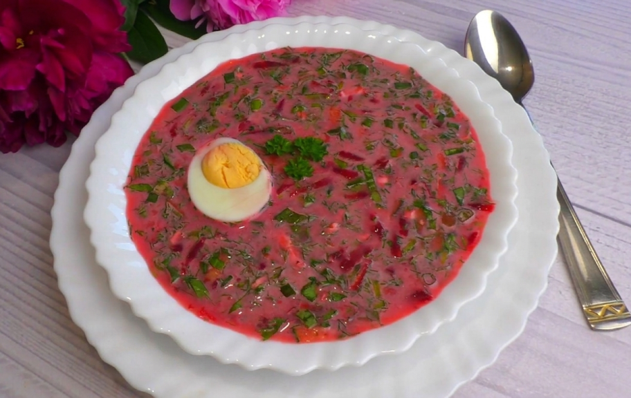 Новый рецепт: Холодный борщ на квасе — Eda.Video