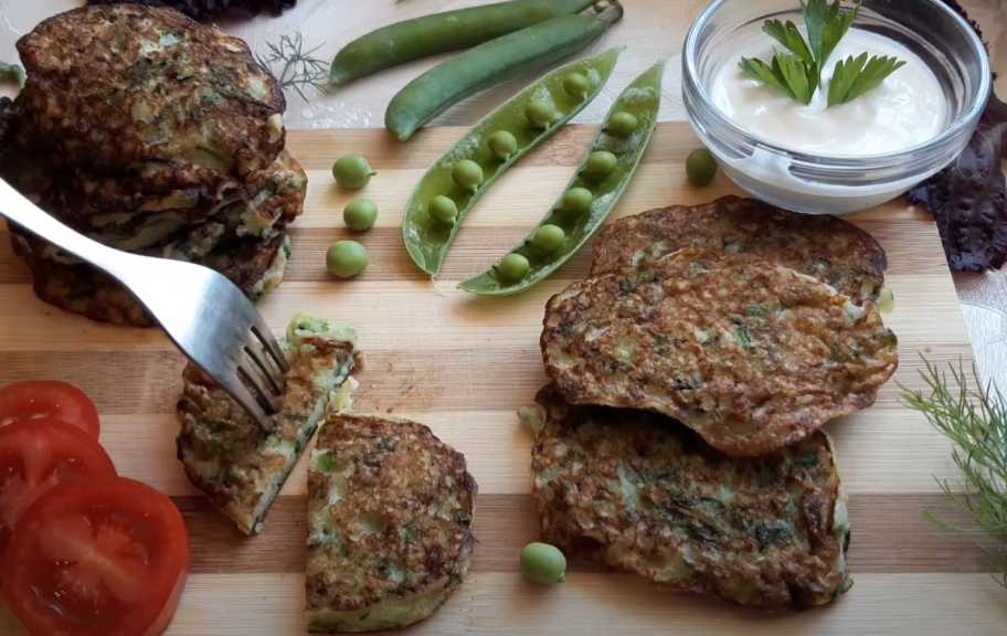 Новый рецепт: Оладьи из кабачков с рисовой мукой — Eda.Video