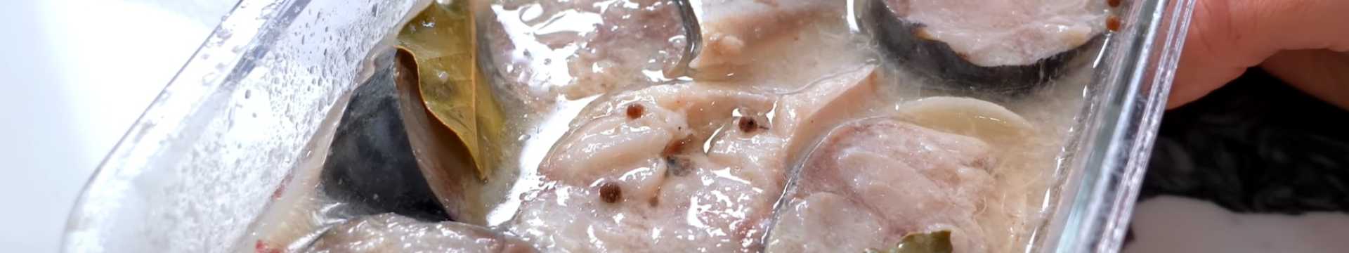 Маринованная скумбрия с луком — Eda.Video
