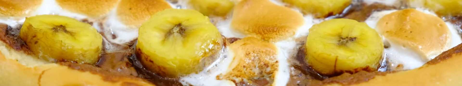 Сладкая пицца с бананом и шоколадом — Eda.Video