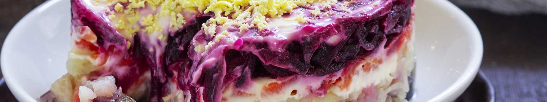 Селедка под шубой с щучьей икрой — Eda.Video