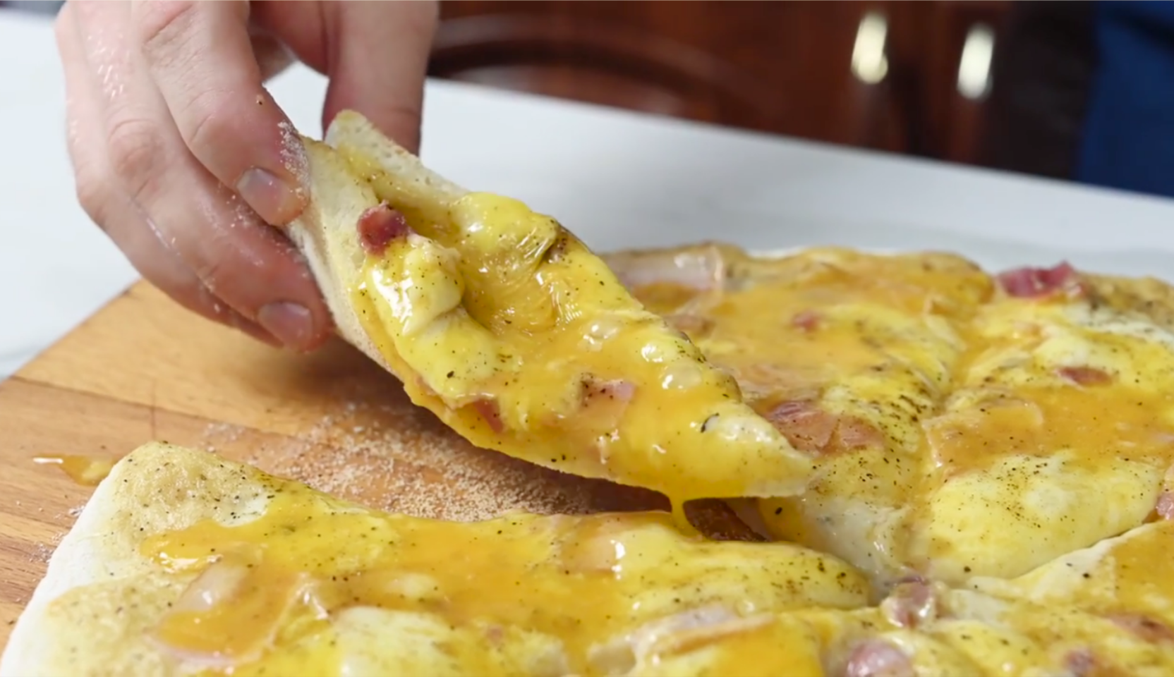 Изображение блюда: Пицца карбонара — Eda.Video