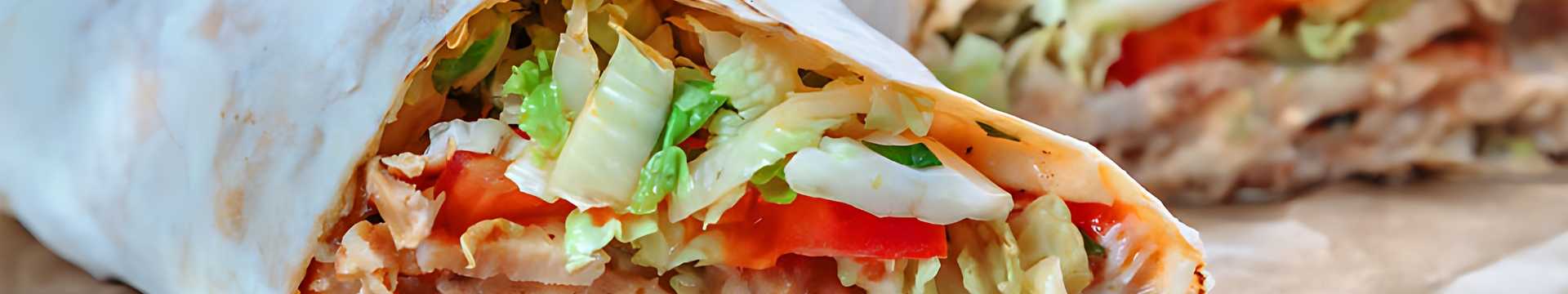 Шаверма из лаваша с курицей и овощами — Eda.Video