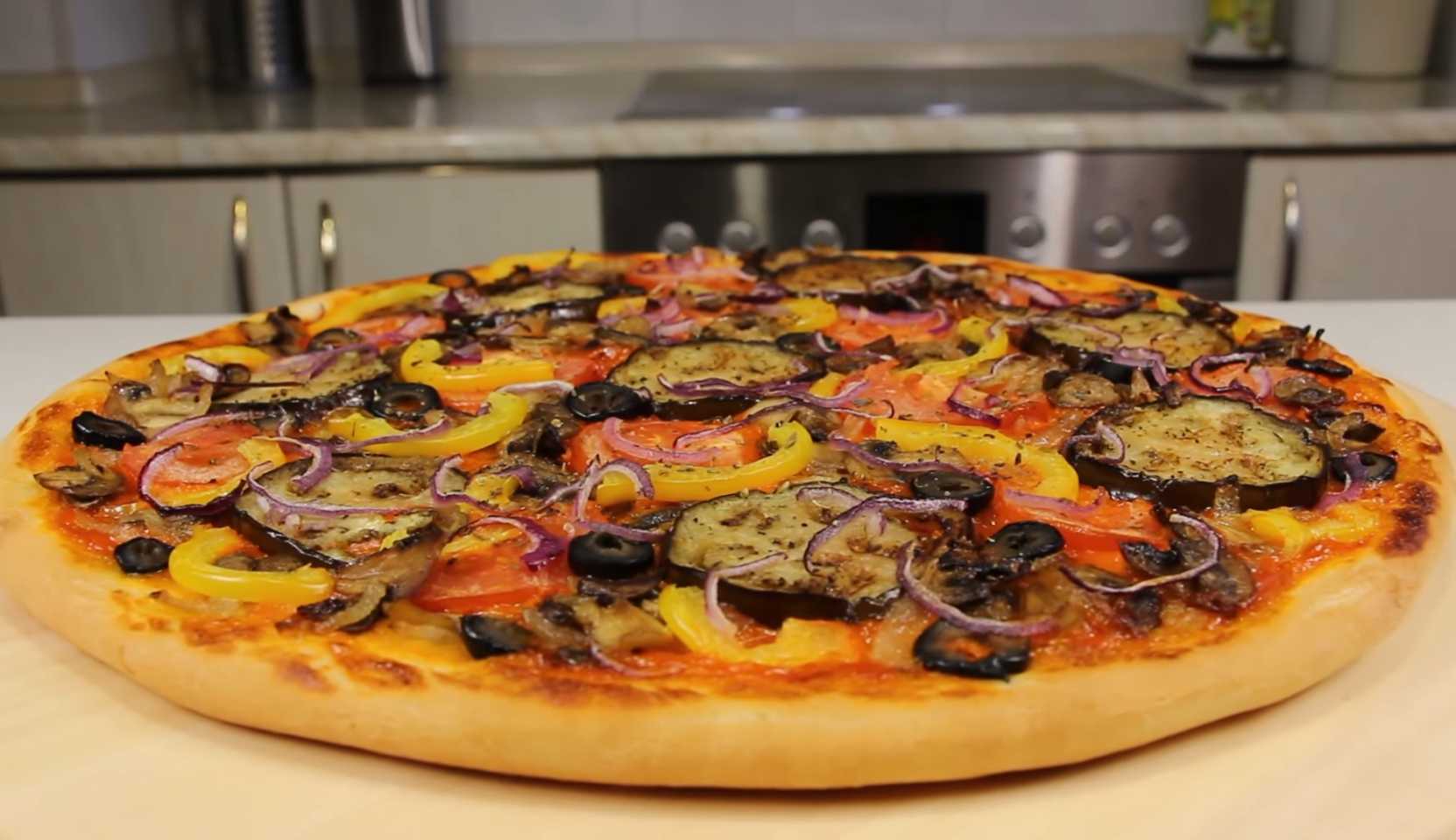 Изображение блюда: Веганская пицца с овощами — Eda.Video