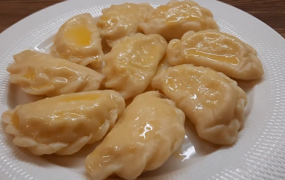 Новый рецепт: Вареники с творогом и сыром — Eda.Video