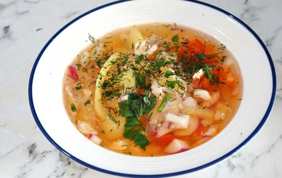 Новый рецепт: Китайский суп с фунчозой и курицей — Eda.Video