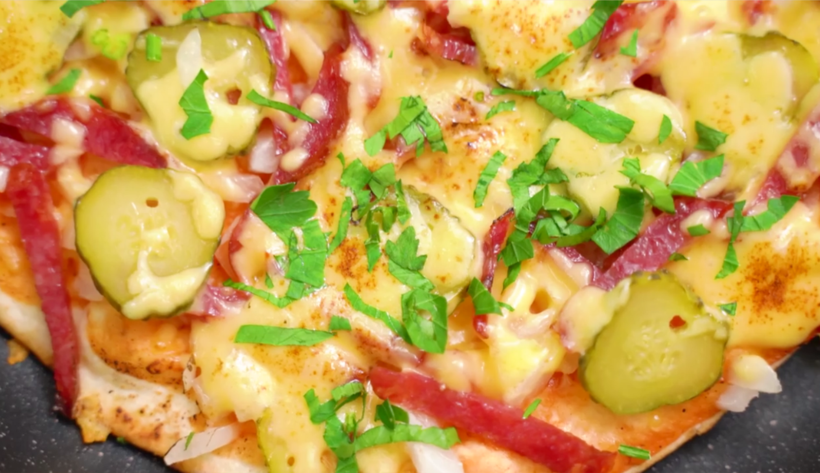 Изображение блюда: Пицца на сковороде без сметаны — Eda.Video