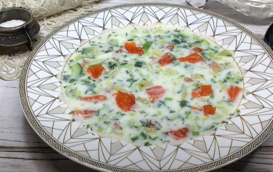 Рецепт: Окрошка с рыбой на квасе