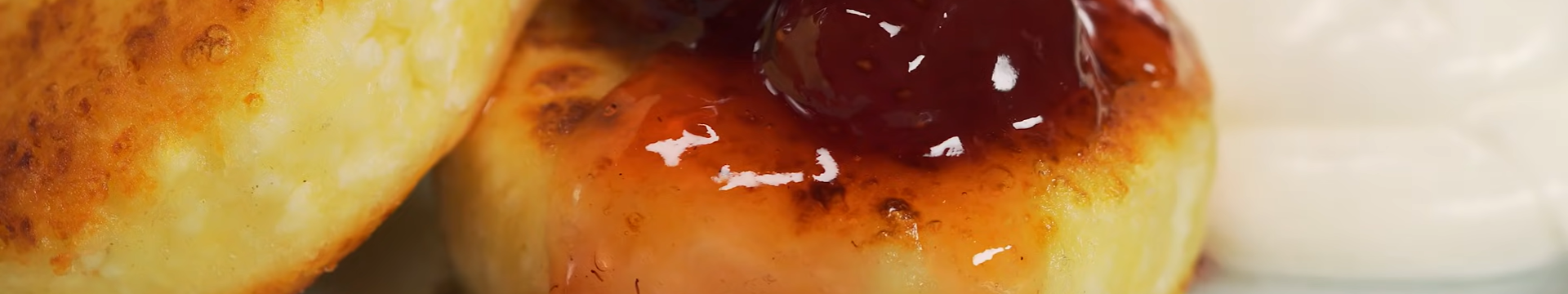 Сытные творожные сырники — Eda.Video