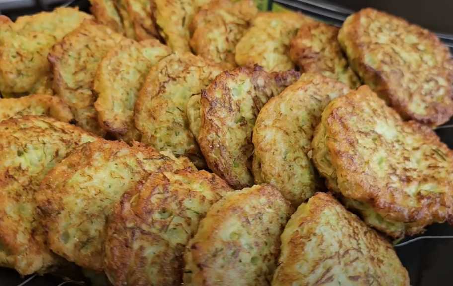 Рецепт: Кабачковые оладьи пышные