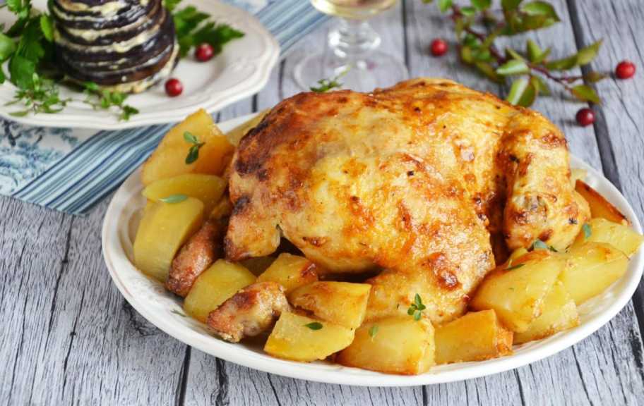Рецепт: Курица, запеченная с картофелем