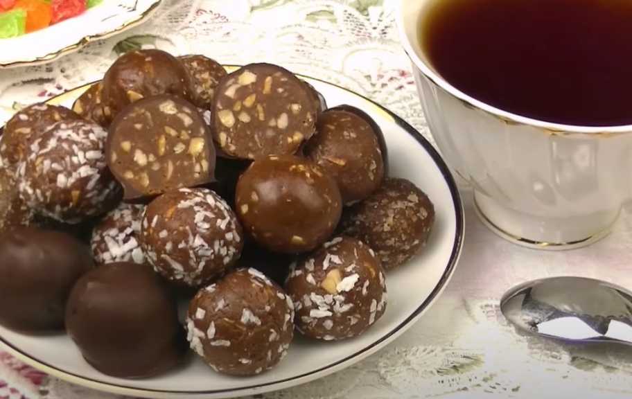 Рецепт: Домашние шоколадные конфеты с орехами