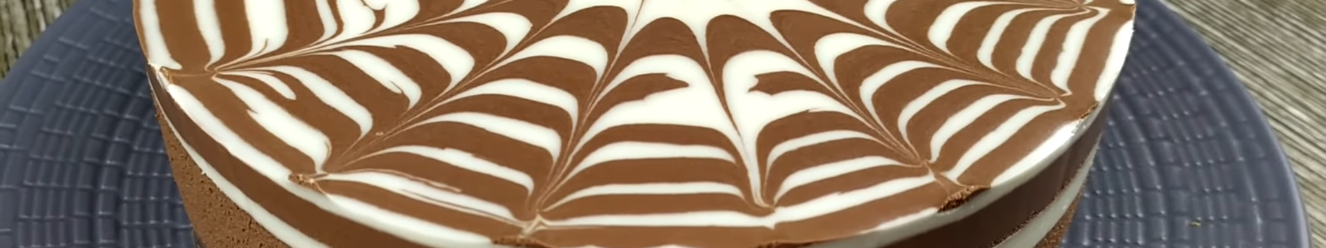 Торт Зебра без выпечки с шоколадным печеньем — Eda.Video