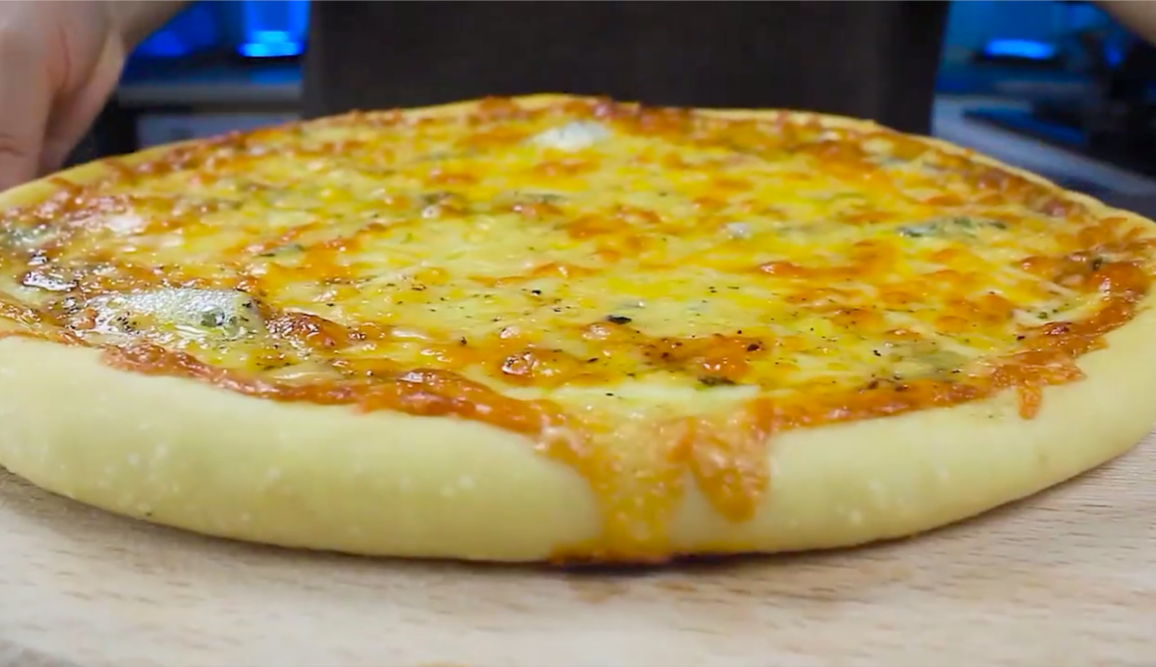 Изображение блюда: Пицца 4 сыра — Eda.Video