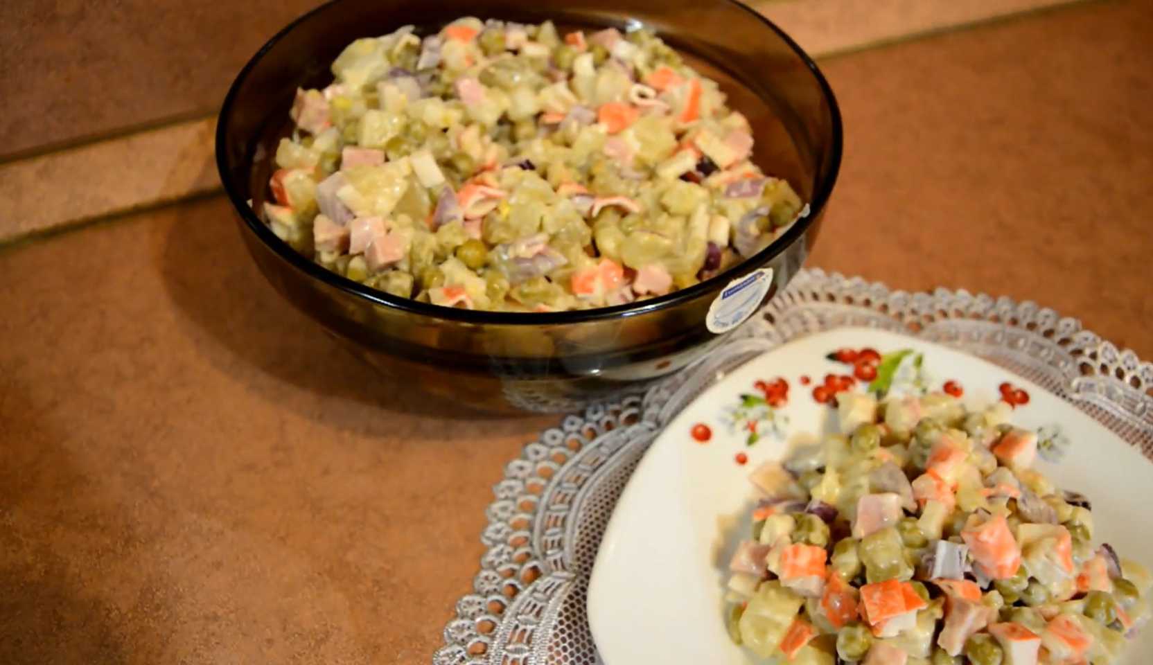 Изображение блюда: Крабовый салат с ветчиной — Eda.Video