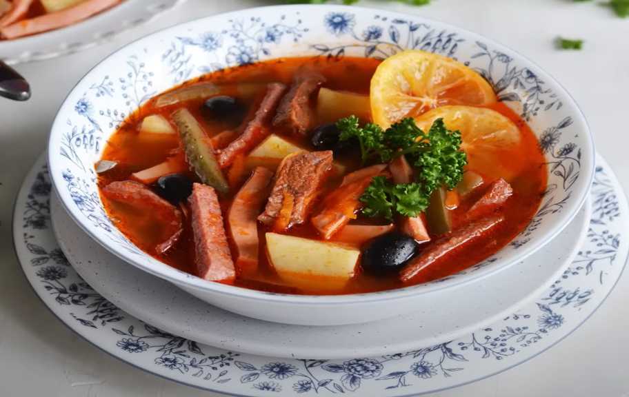 Новый рецепт: Классическая солянка с картошкой — Eda.Video
