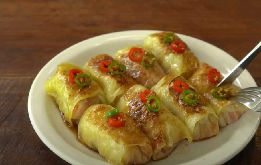 Рецепт: Мини-голубцы с курицей и нутом