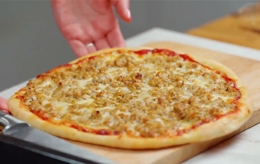 Новый рецепт: Пицца с фаршем в духовке — Eda.Video