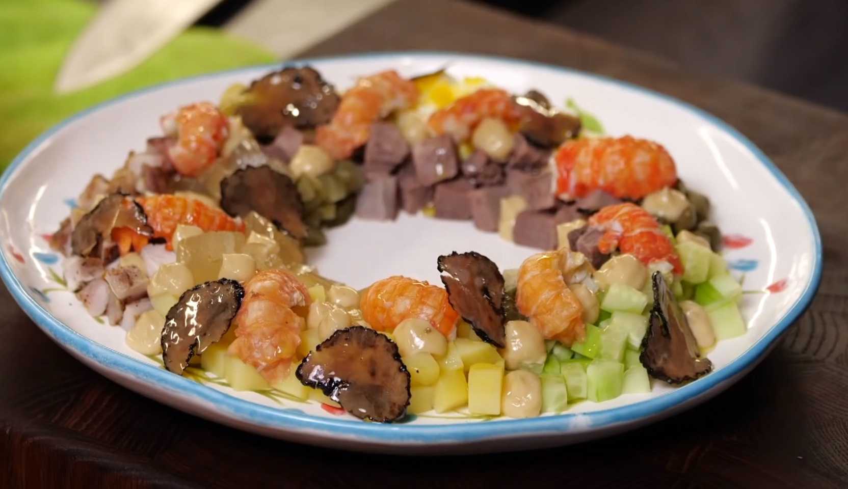 Изображение блюда: Оригинальный рецепт оливье — Eda.Video