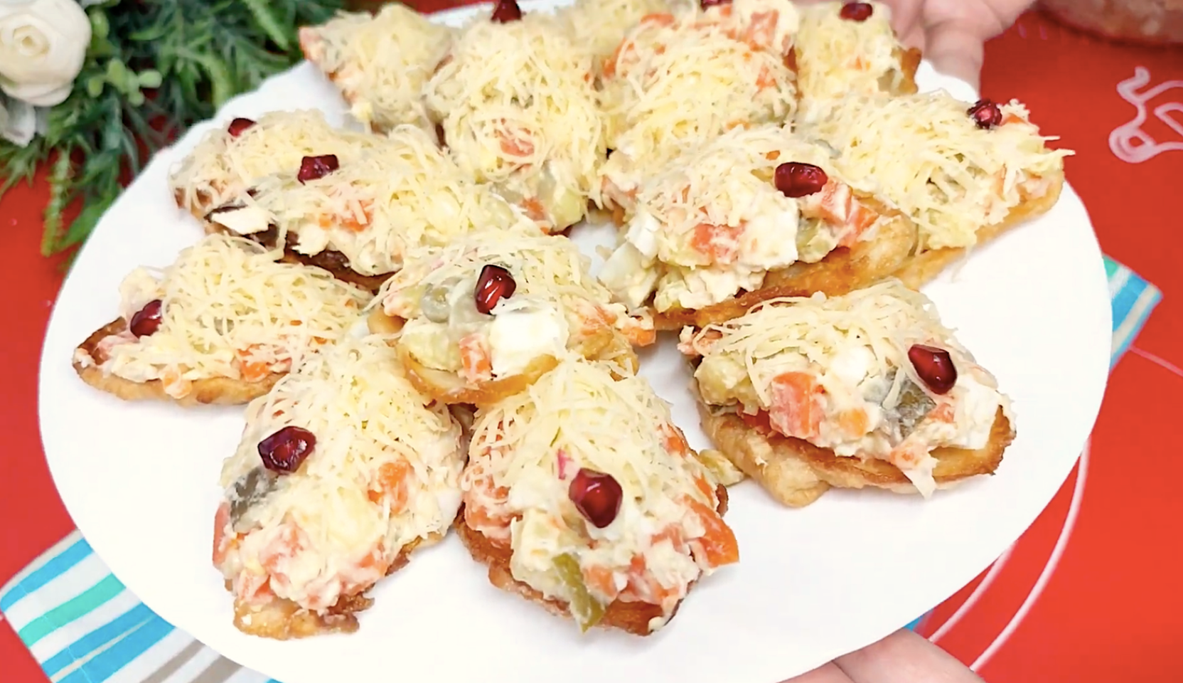 Изображение блюда: Оливье в тарталетках — Eda.Video