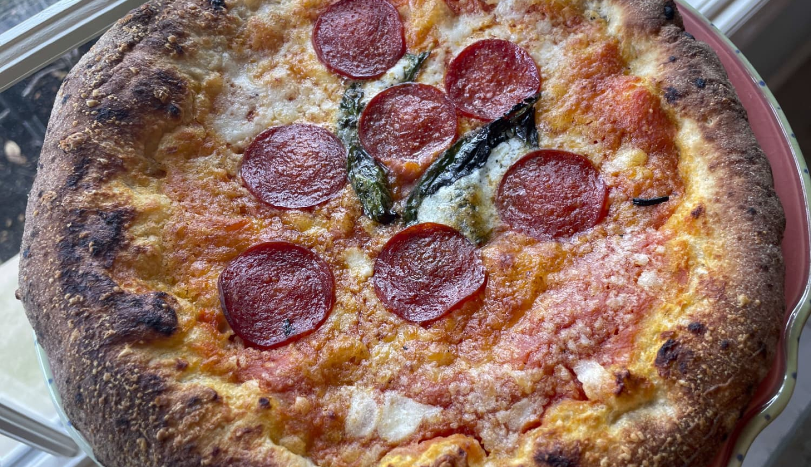 Изображение блюда: Пицца на живых дрожжах — Eda.Video