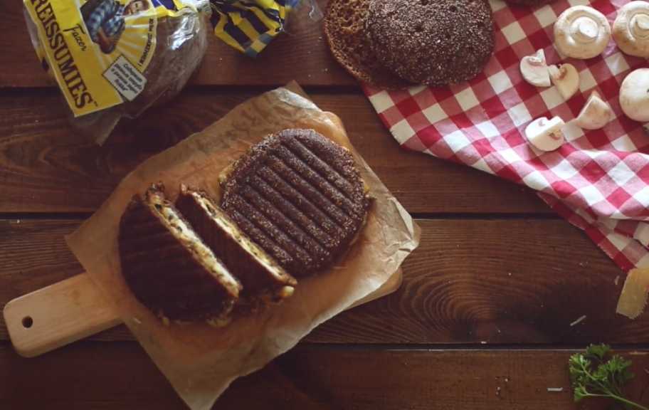 Рецепт: Сэндвич с горячим сыром Bon Appetit