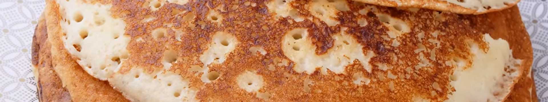 Дрожжевые блины на манке и молоке — Eda.Video