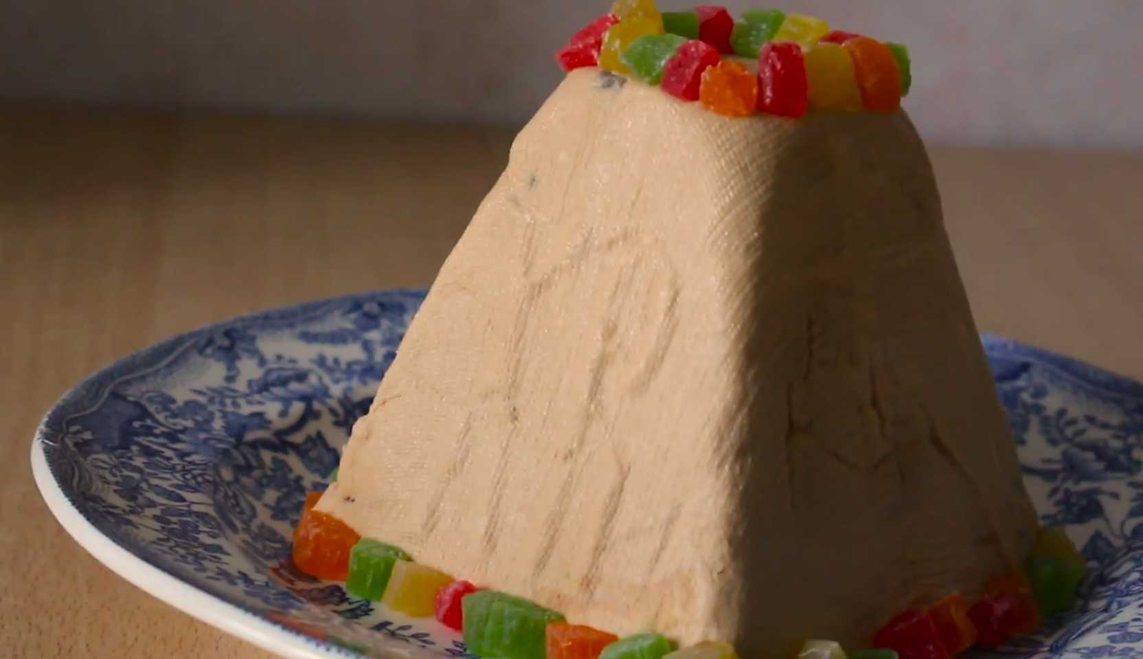 Изображение блюда: Карамельная творожная пасха — Eda.Video