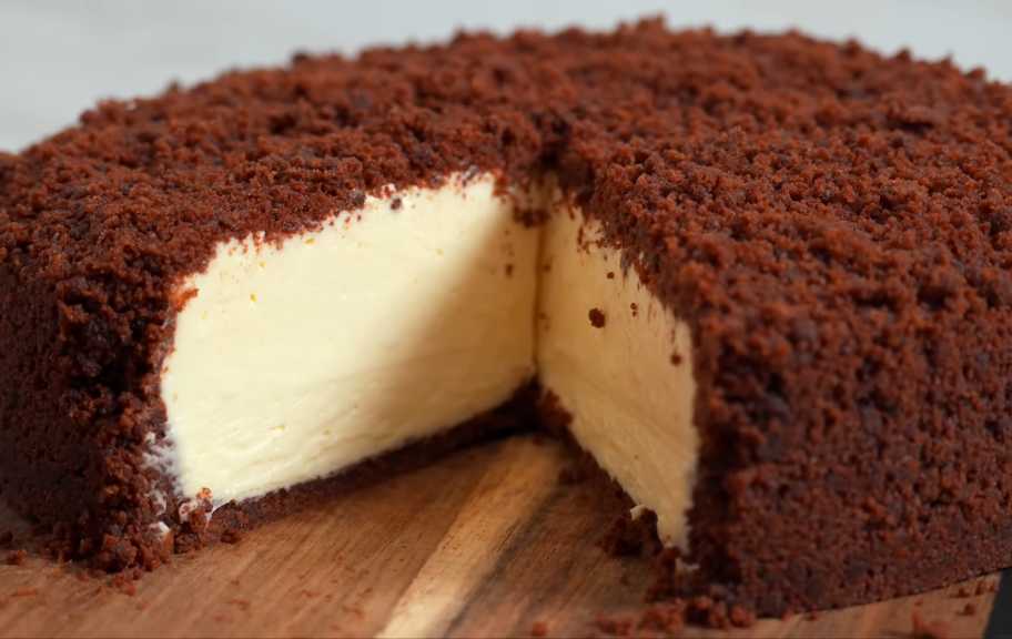 Новый рецепт: Торт сметанник с заварным кремом и шоколадной крошкой без выпечки — Eda.Video