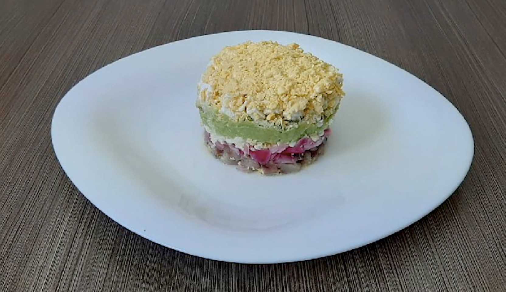 Изображение блюда: Селедка под шубой без свеклы — Eda.Video