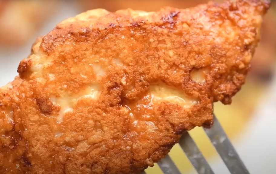 Рецепт: Куриная грудка, запеченная в пармезане