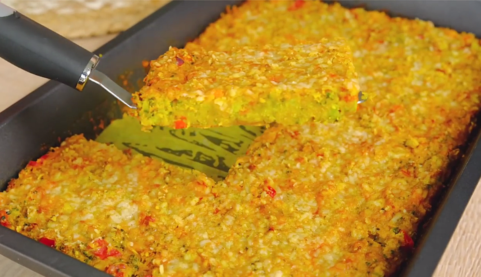 Изображение блюда: Овощная запеканка с брокколи — Eda.Video