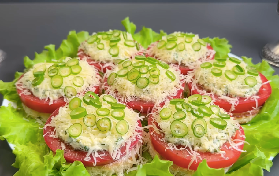 Новый рецепт: Томатные мини-кексы с яичной начинкой — Eda.Video