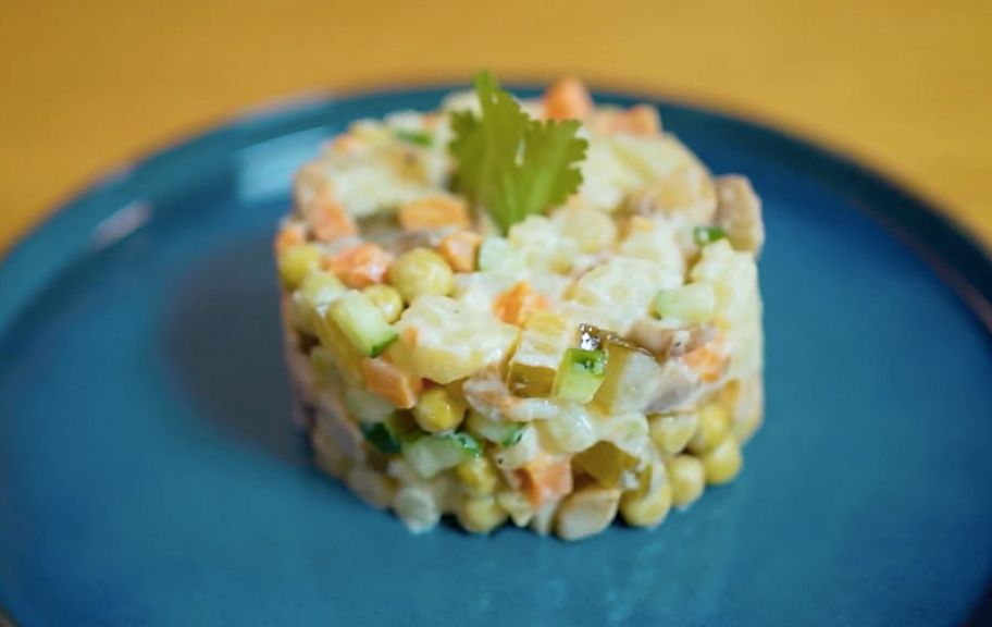 Новый рецепт: Постное оливье с грибами — Eda.Video