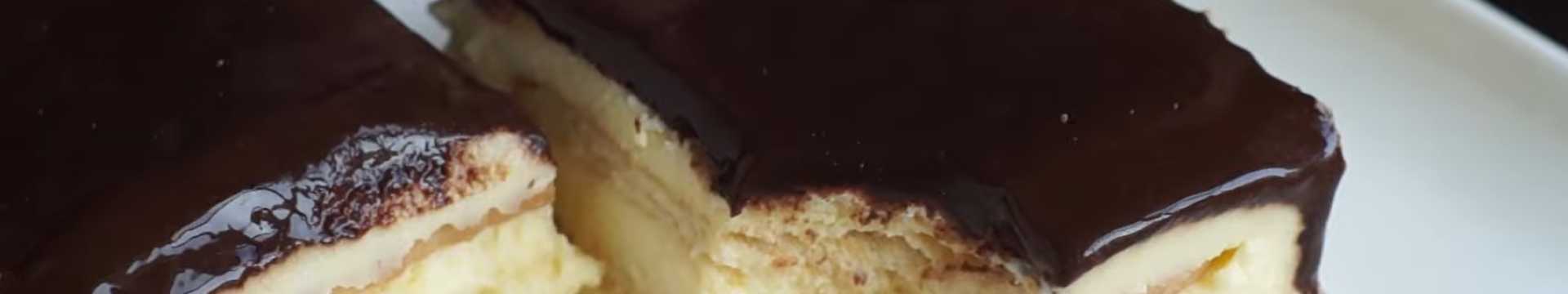 Торт без выпечки из печенья с заварным кремом и шоколадной глазурью — Eda.Video