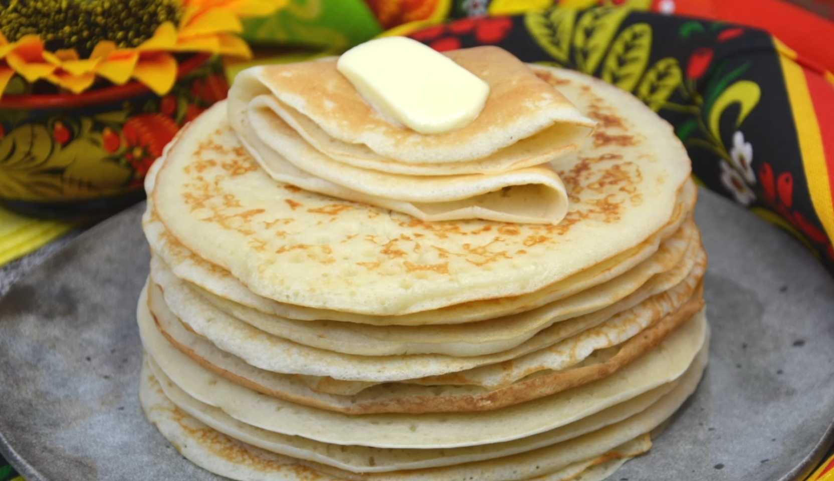 Изображение блюда: Толстые дрожжевые блины — Eda.Video