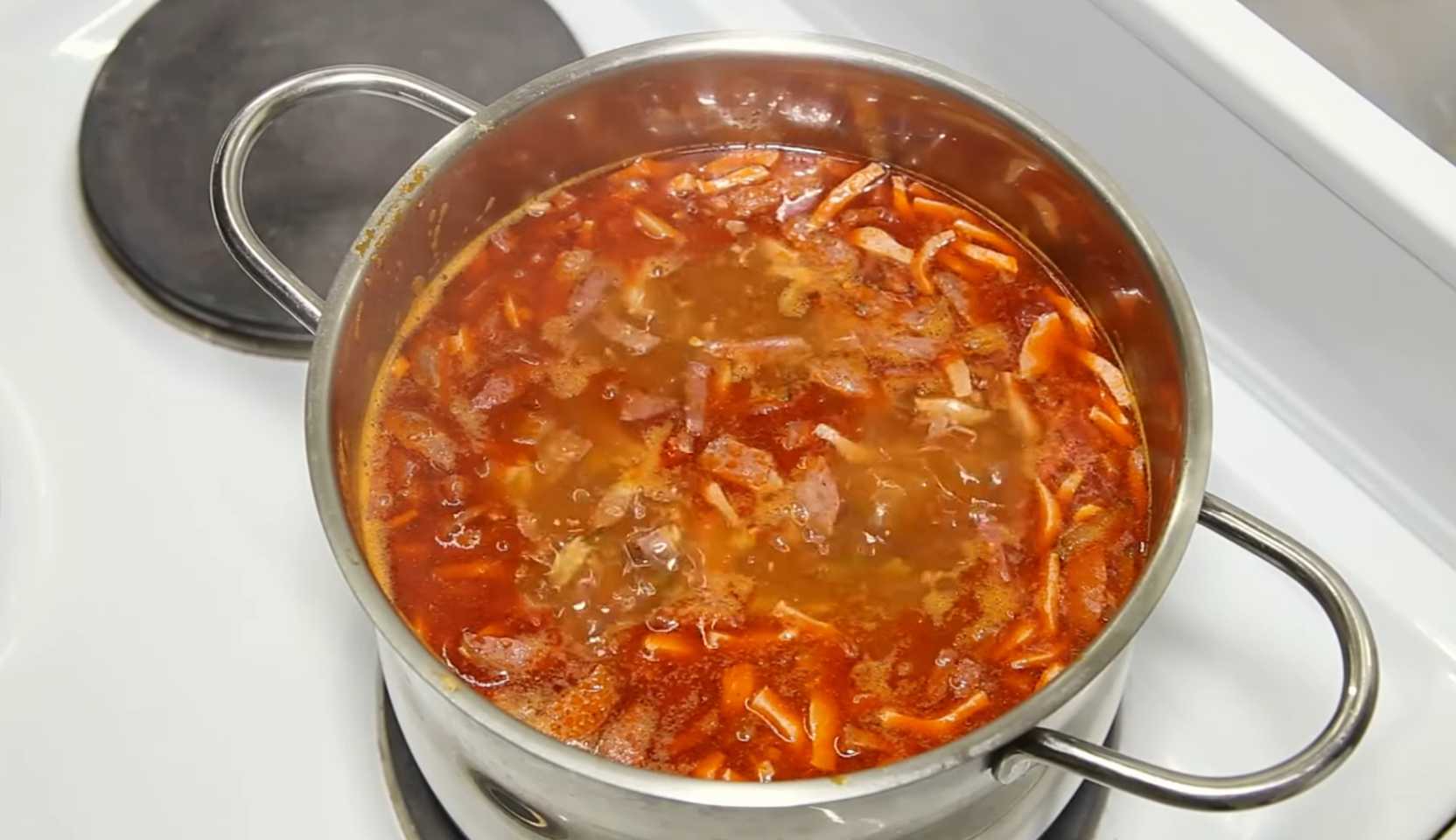 Изображение блюда: Солянка без мяса с колбасой — Eda.Video