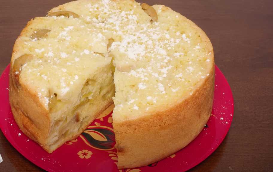 Рецепт: ПП шарлотка в мультиварке