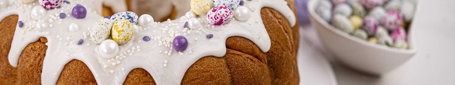 Кулич-венок с начинкой из изюма и орехов — Eda.Video