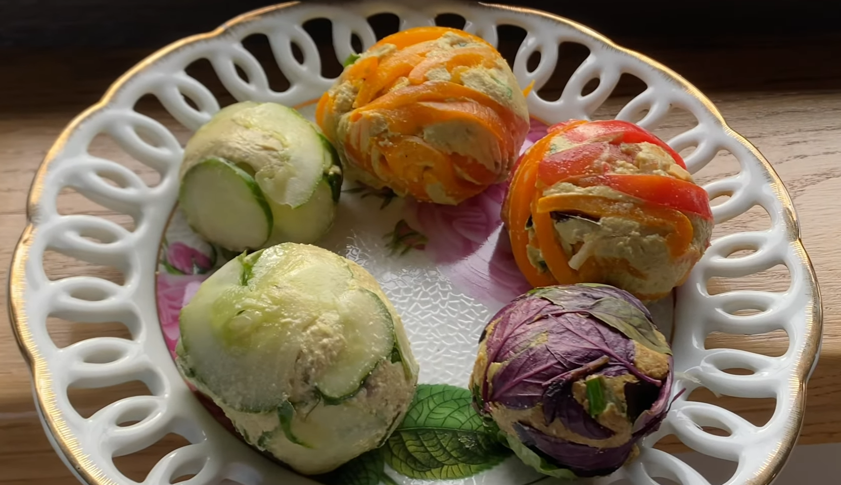 Изображение блюда: Сыроедческие котлеты с зерновой начинкой — Eda.Video