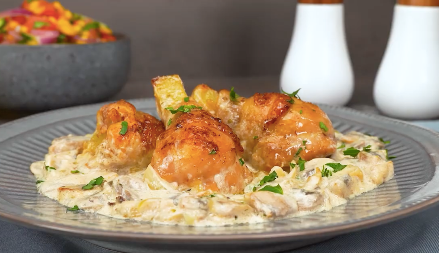 Изображение блюда: Куриные ножки, фаршированные картофелем — Eda.Video