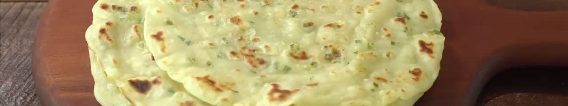 Чесночные лепешки с зеленым луком — Eda.Video