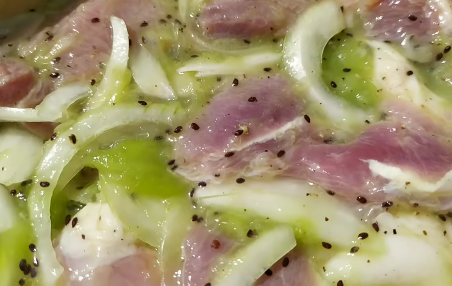Новый рецепт: Маринад для шашлыка с киви и сахаром — Eda.Video