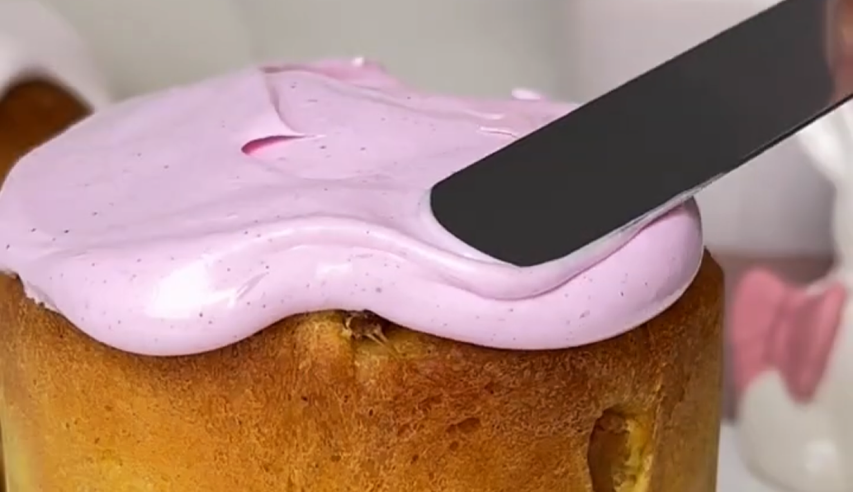 Изображение блюда: Мягкая маршмеллоу глазурь для куличей — Eda.Video