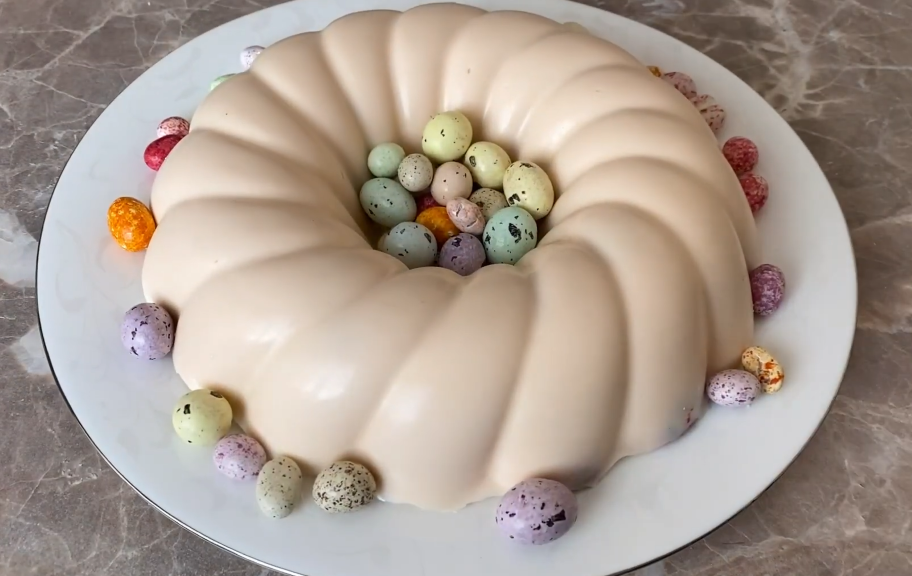 Новый рецепт: Творожная пасха в шоколадном корпусе с ягодным конфи — Eda.Video