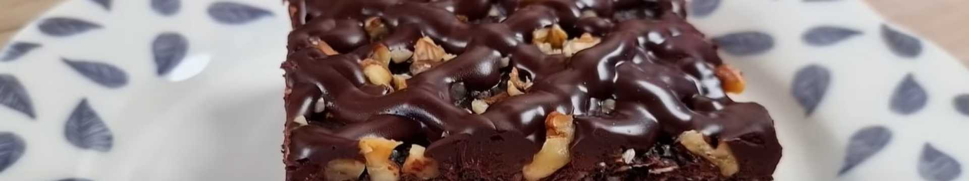 Шоколадно-банановый пирог без сахара — Eda.Video