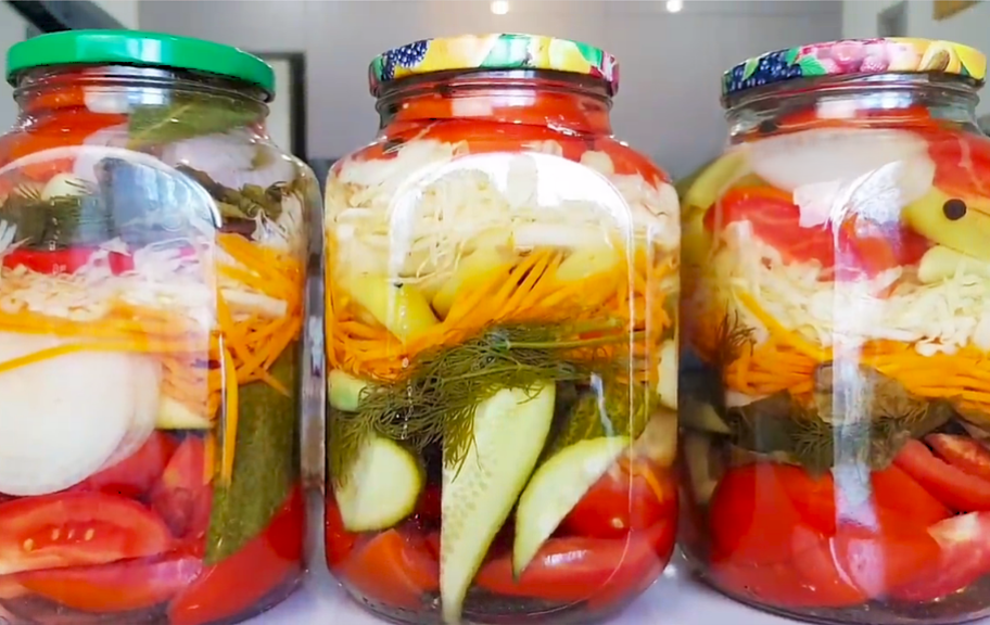 Новый рецепт: Маринованное салатное ассорти — Eda.Video