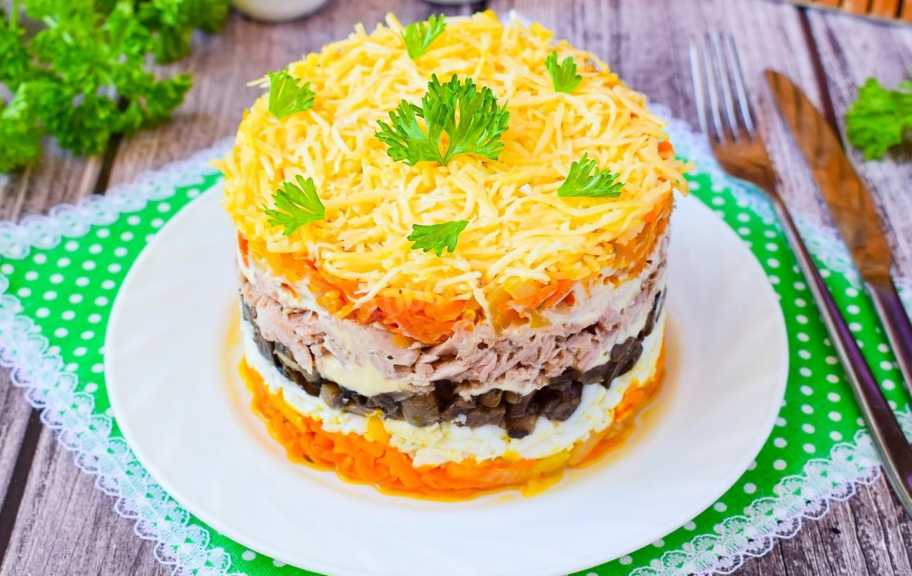 Новый рецепт: Мимоза с огурцом и грибами — Eda.Video